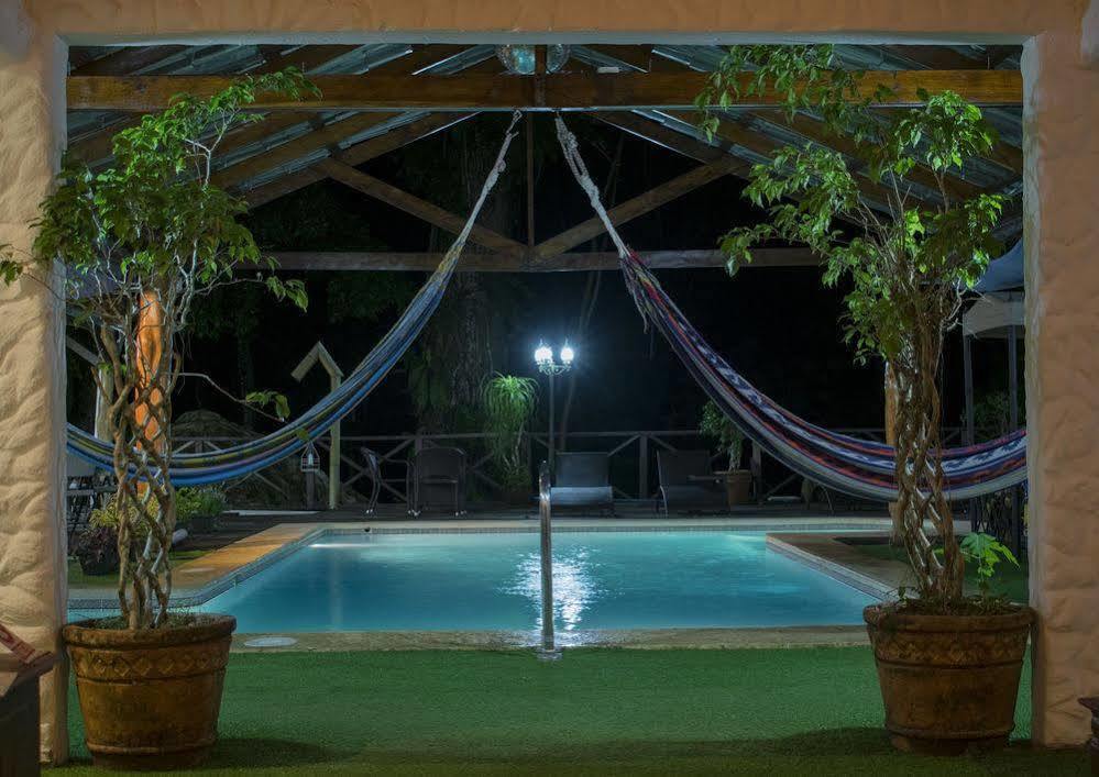 Bugabutik Hotel Resort Cocles Beach 外观 照片