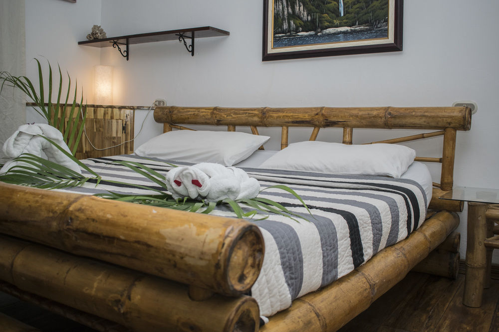 Bugabutik Hotel Resort Cocles Beach 外观 照片