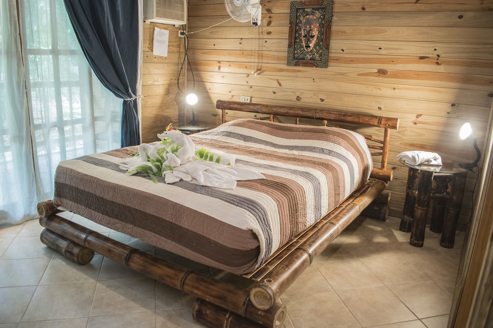 Bugabutik Hotel Resort Cocles Beach 外观 照片