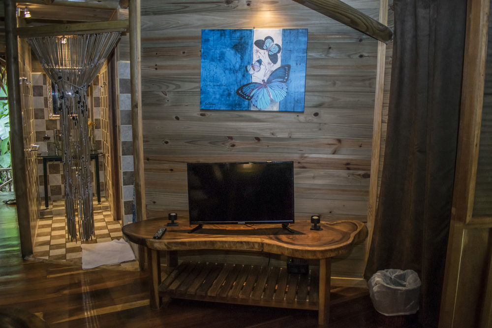 Bugabutik Hotel Resort Cocles Beach 外观 照片