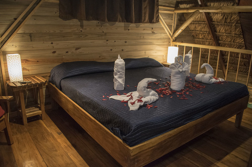 Bugabutik Hotel Resort Cocles Beach 外观 照片